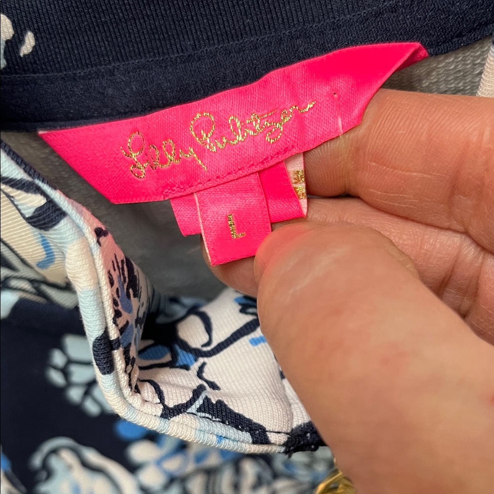 NWT Lilly Pulitzer Skipper Popover UPF 50+ Low Tide Navy Bouquet All Day - Picture 3 of 12
